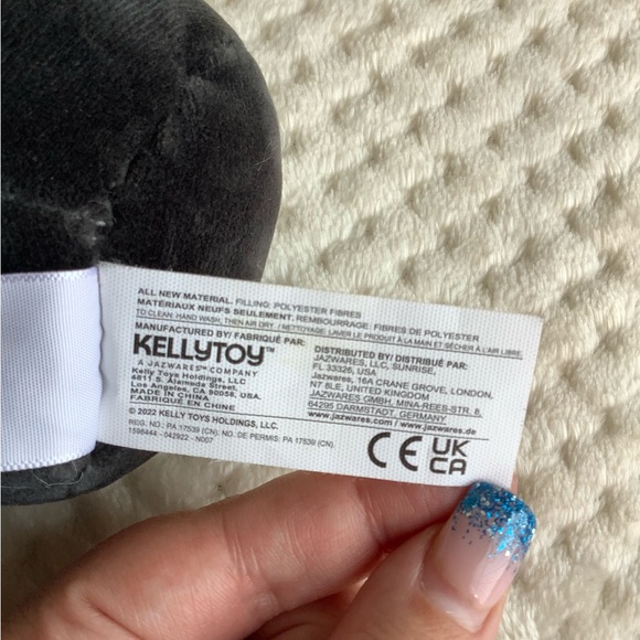 Squishmallow Luna Penguin in pink hat Stuffed animal plush toy - Picture 7 of 7